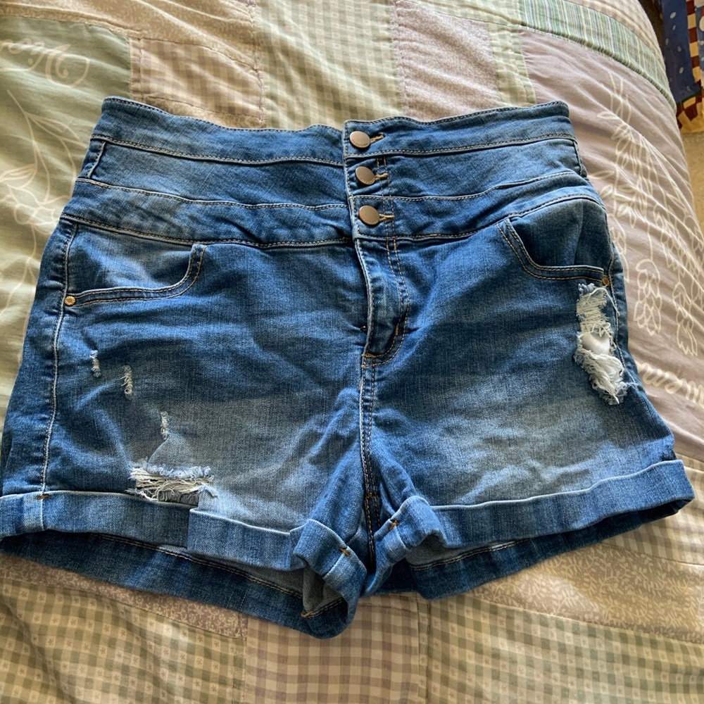 Ripped high waisted shorts